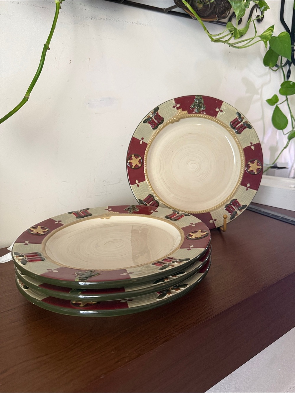 Vintage St. Nicholas Square Happy Trails Holiday dinner plates